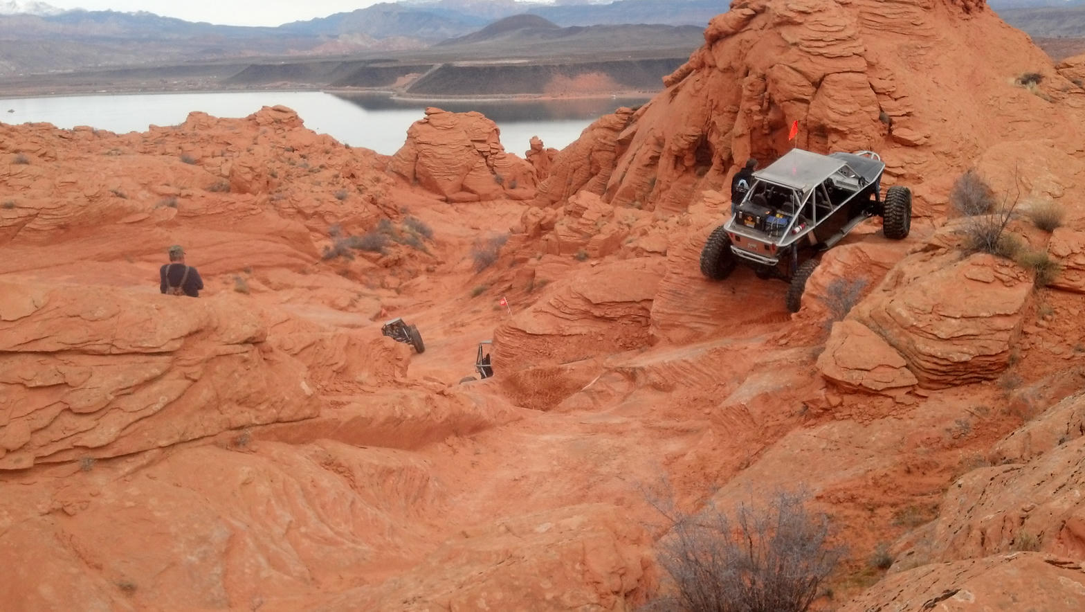 Red rock above Sand Hollow Reservoir